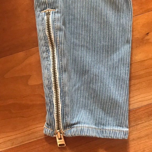 Jeans - Picture 3 of 3